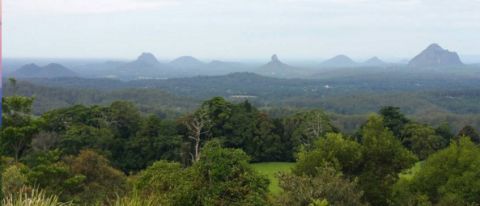 glasshouse mountains andre henrion