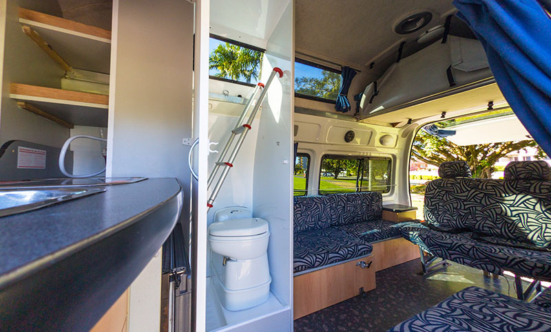 Motorhome Campervan RV Rental 5 Person with bathroom